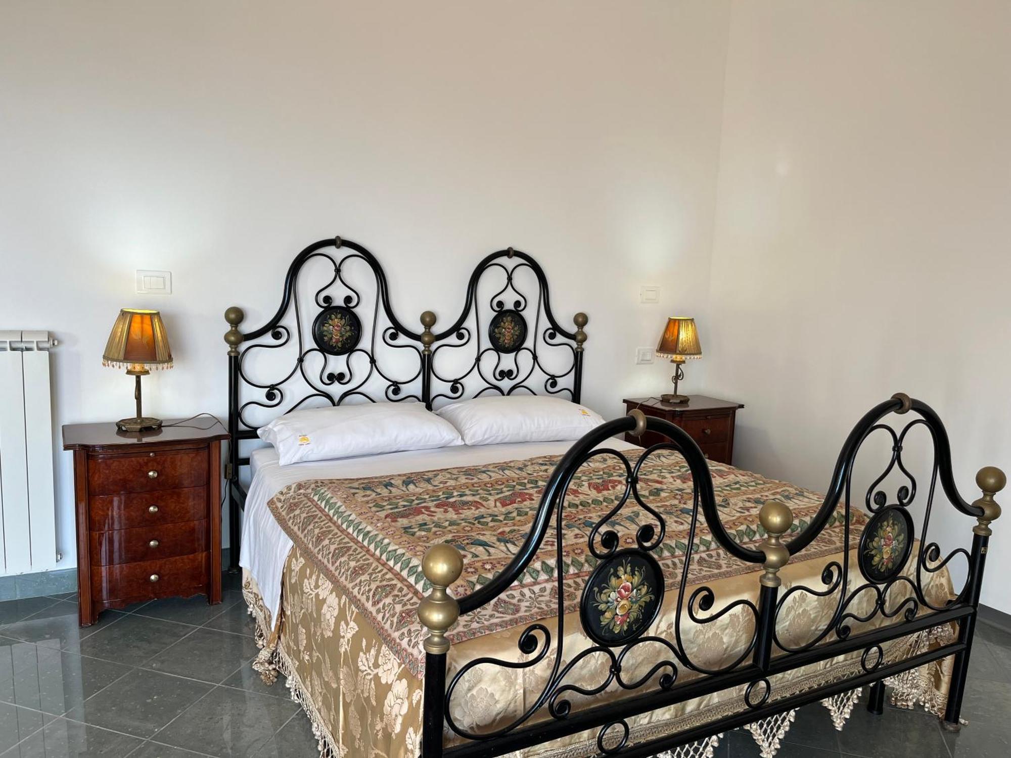 Residenza Domus Aurea Tropea- Vista Mare Guest house