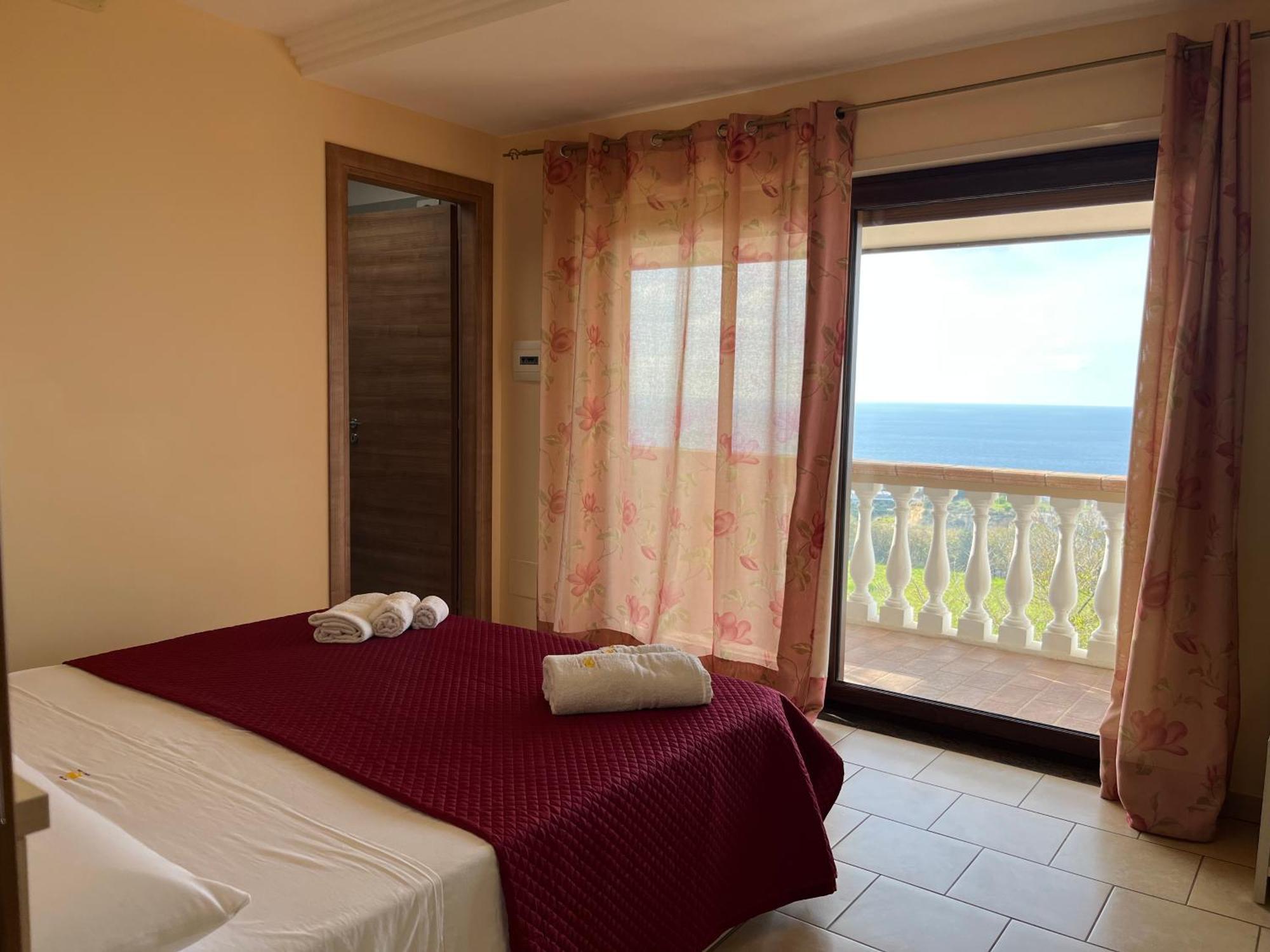 Residenza Domus Aurea Tropea- Vista Mare Santa Domenica (Vibo Valentia)